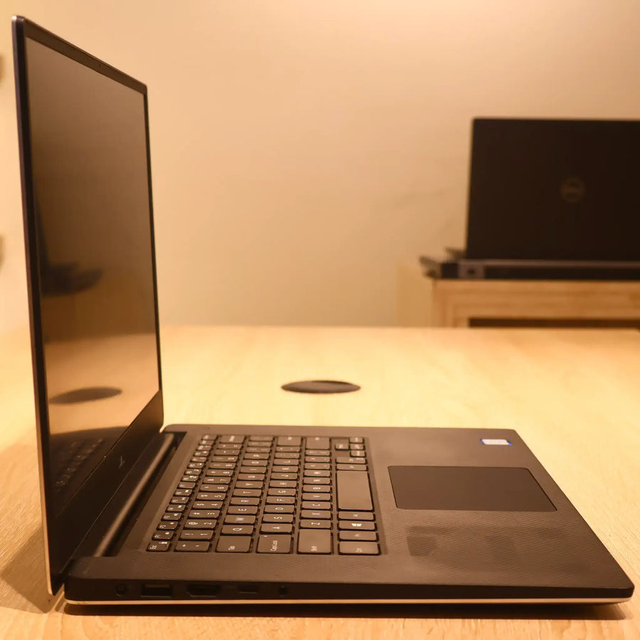 Dell Precision 5540 Core i5-9th Gen 16GB 256GB SSD 15.6 Inch – Refurbished Laptop