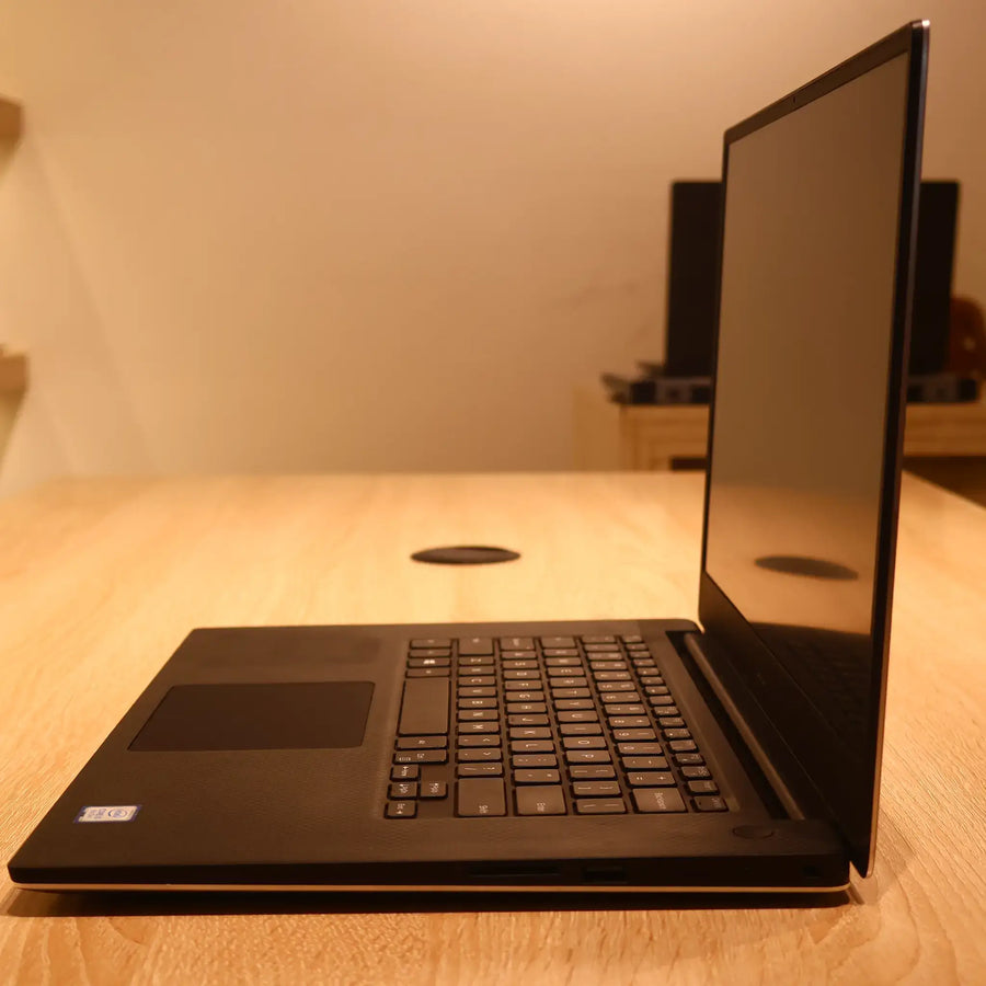 Dell Precision 5540 Core i5-9th Gen 16GB 256GB SSD 15.6 Inch – Refurbished Laptop