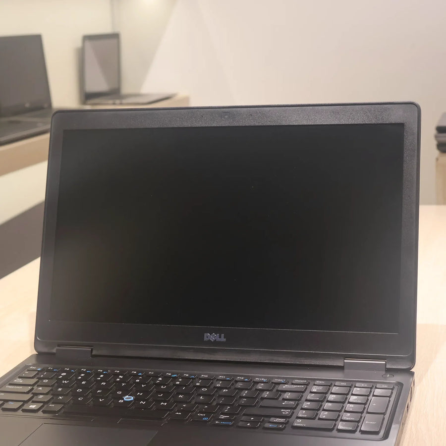 Dell Latitude 5580 Core i7 7th Gen 16GB 512GB SSD 15.6 Inch – Refurbished Business Laptop