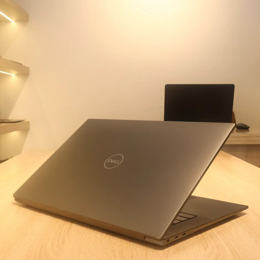 Dell Precision 5570 Core i7-12th Gen 32GB 512GB SSD 4GB Graphics 15.6 Inch – Refurbished Workstation Laptop